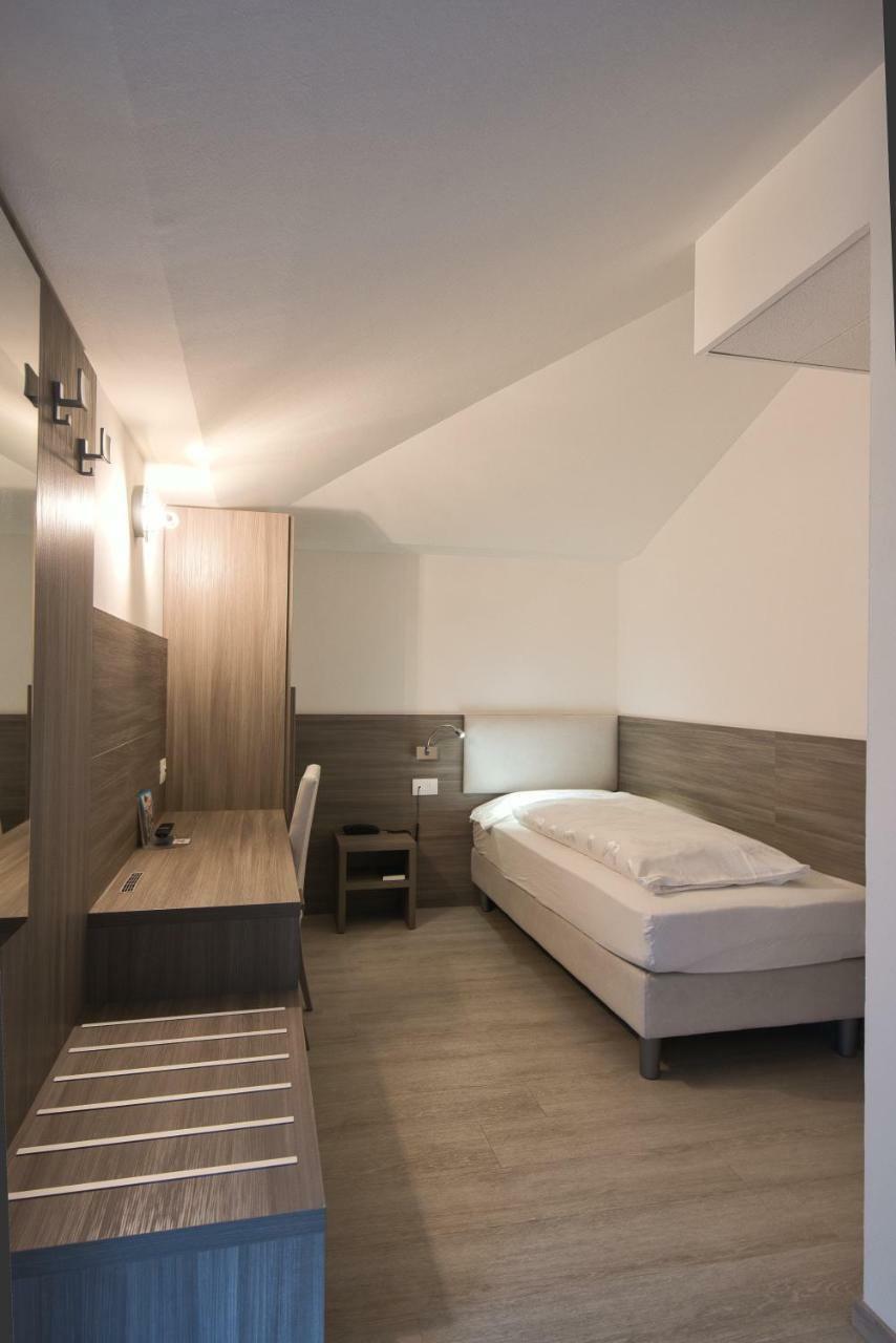 Hotel Garni Villa Fontana Trento Exterior photo